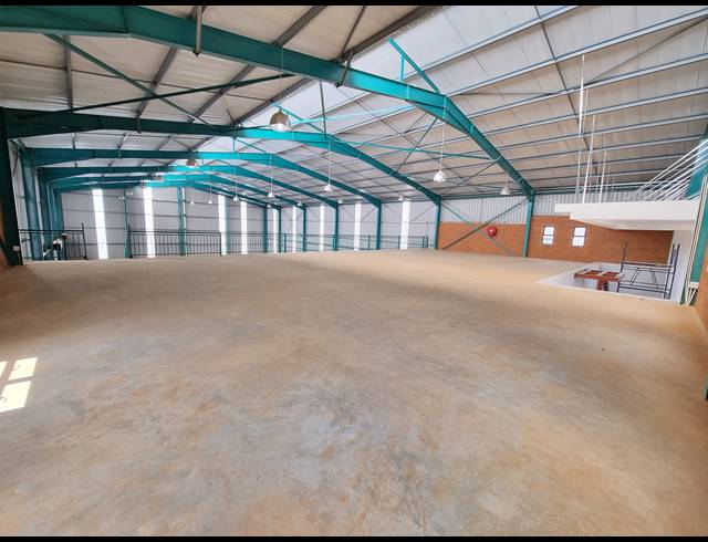 1,581M² WAREHOUSE FOR SALE IN ORMONDE